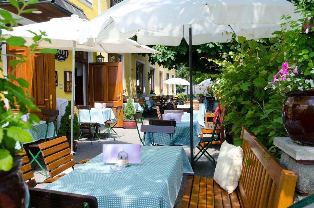 Hotel Gasthof Koenig Kremsmuenster Exterior photo